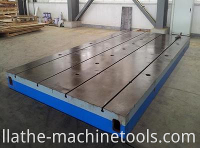 Iron surface plate